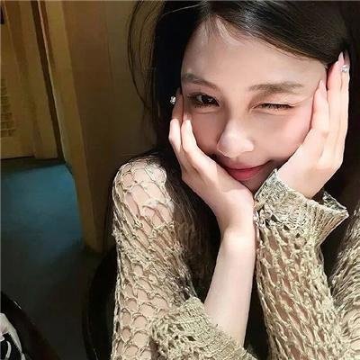 美丽的囚徒 海报